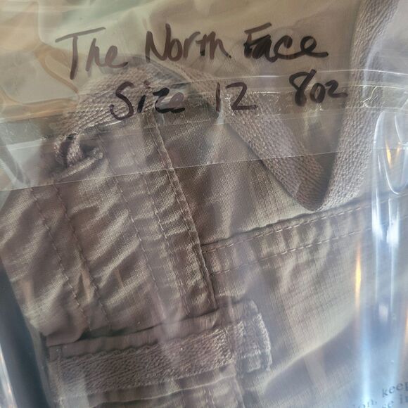 The North Face Nylon 10" Shorts Women's Size 12 Tall Green Roll Tab Cuff Hiking - Picture 12 of 12